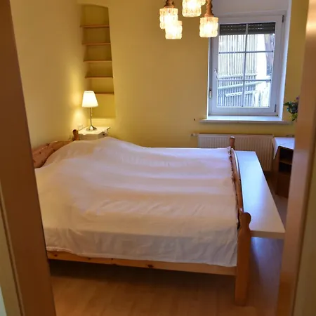 Kaiser Lothar Apartman *